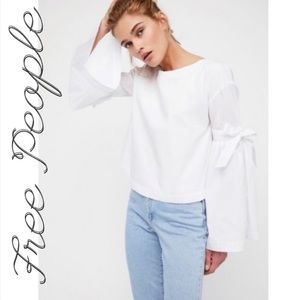 Stylish Free People white bow sleeves top